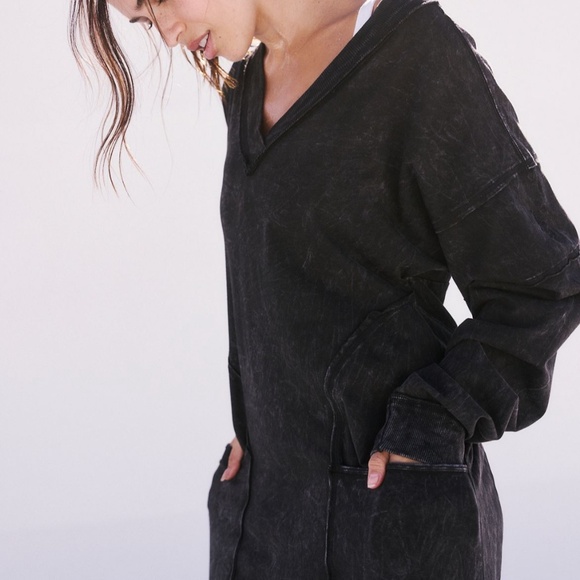 Hot Shot Runner One-Piece - Picture 2 of 8